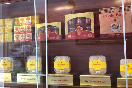 qua tang yen sao bo duong cho ong ba kinh yen nhan ngay quoc te nguoi cao tuoi 4