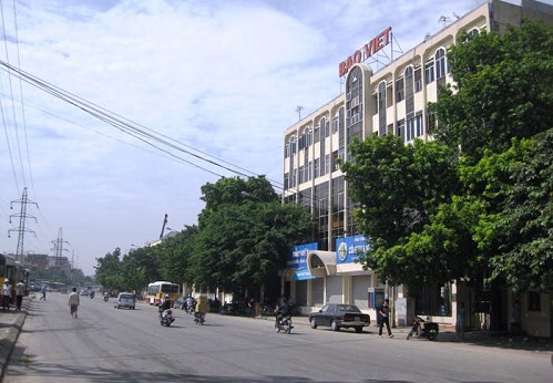 cua hang yen sao ha noi tren pho tran khanh du