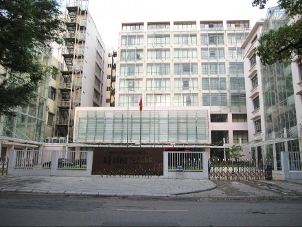 Gan bo cong thuong so 54 pho hai ba trung co cua hang yen sao cao cap 2