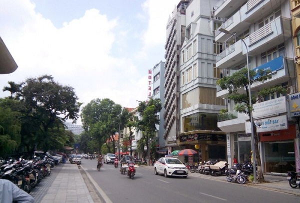 cua hang yen sao cao cap tren pho yet kieu hoan kiem